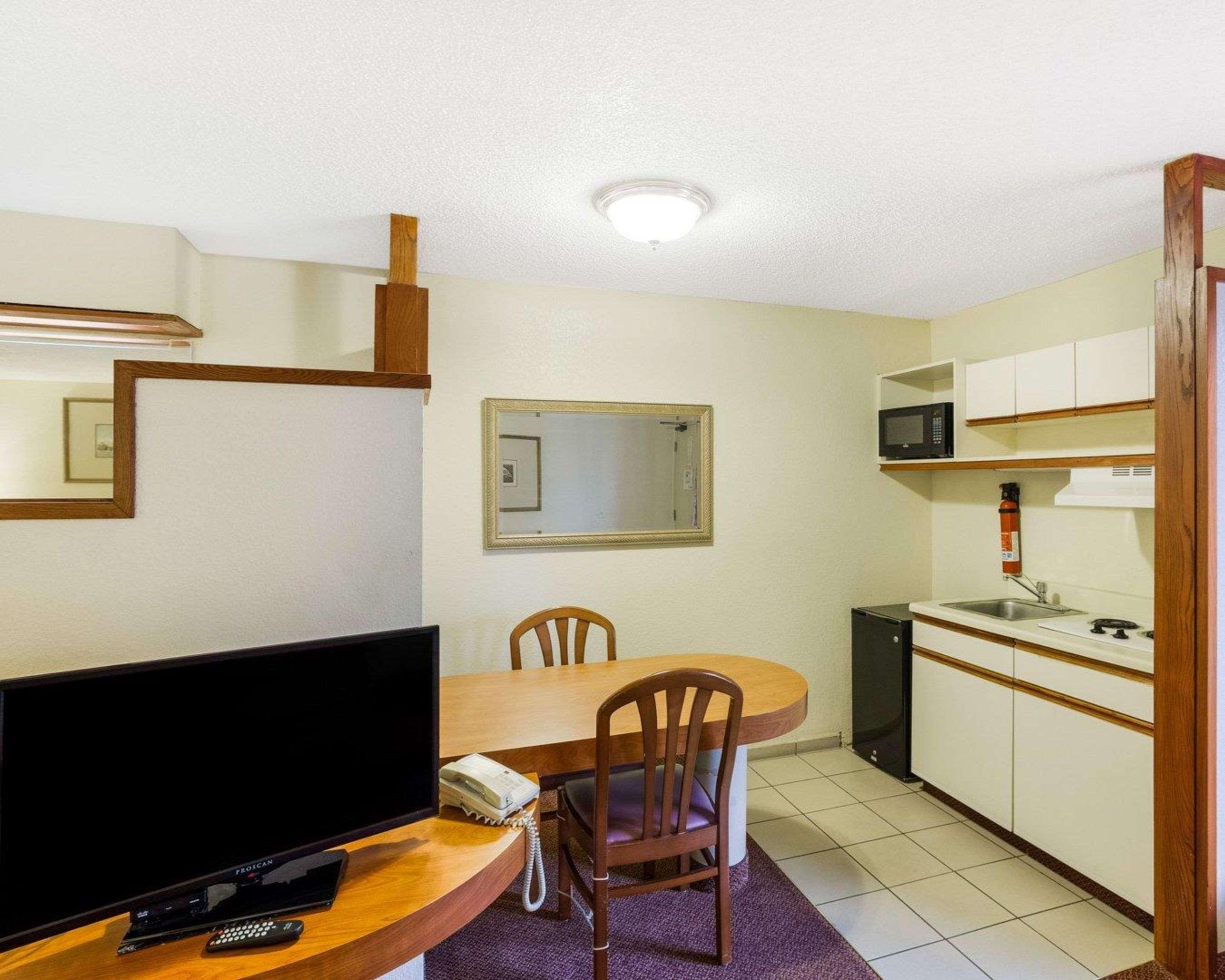 Rodeway Inn & Suites South Of Fiesta Park San Antonio Extérieur photo
