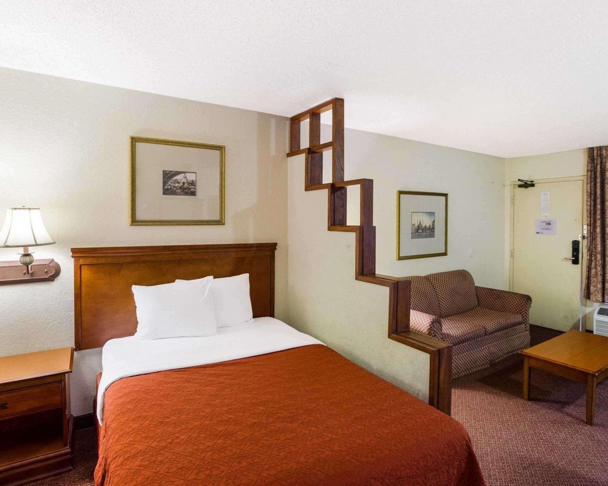 Rodeway Inn & Suites South Of Fiesta Park San Antonio Extérieur photo
